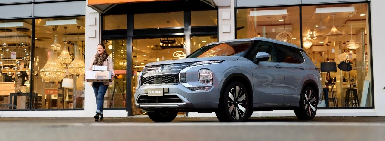 25MY Mitsubishi Outlander